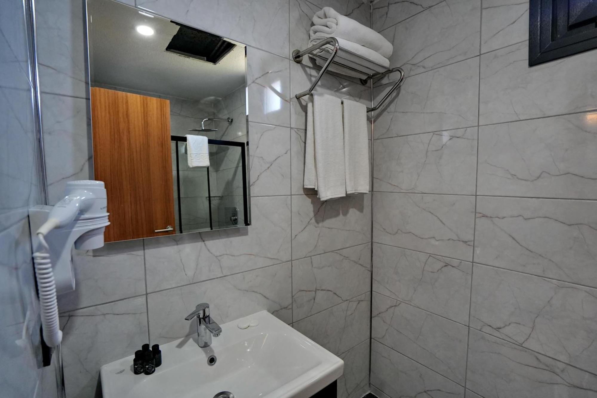 Shelton Airport Hotel Arnavutkoy Екстер'єр фото