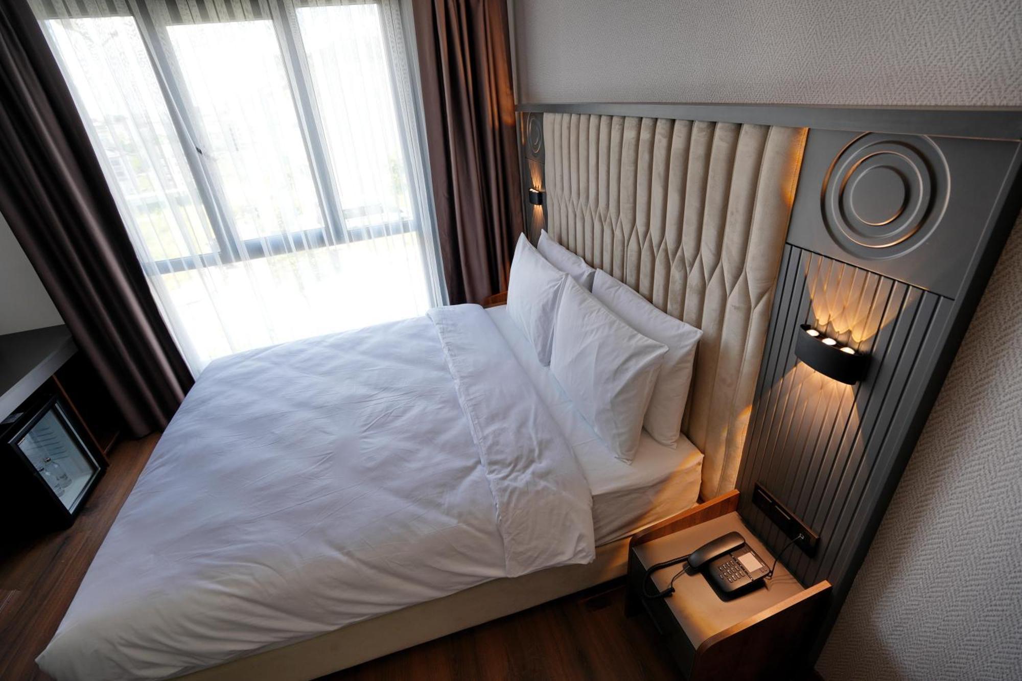 Shelton Airport Hotel Arnavutkoy Екстер'єр фото